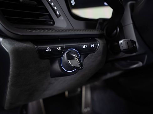 Used 2025 Porsche 911 GT3 image 33