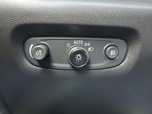 Certified 2021 Chevrolet Traverse LT image 29