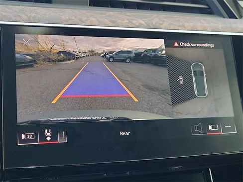 Used 2022 Audi e-tron Premium Plus w/ Premium Plus Package image 27