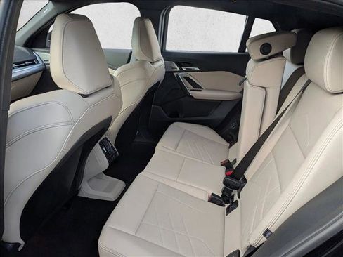 Certified 2025 BMW X2 xDrive28i w/ Premium Package image 17