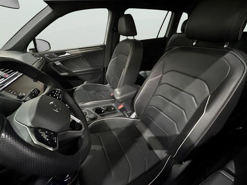 Used 2022 Volkswagen Tiguan SEL R-Line image 24