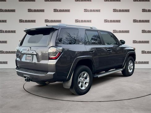 Used 2018 Toyota 4Runner SR5 image 5