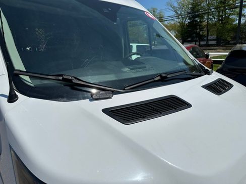 Used 2018 Ford Transit 250 130 Medium Roof RWD image 24