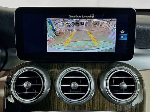 Used 2020 Mercedes-Benz GLC 300 4MATIC image 16