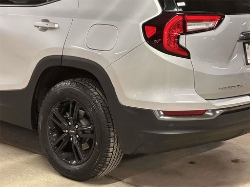 Used 2022 GMC Terrain AT4 w/ Infotainment Package II image 11