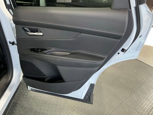 Used 2025 Nissan Murano SL AWD/4WD image 38