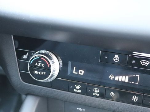New 2026 Mitsubishi Outlander SE AWD/4WD image 21