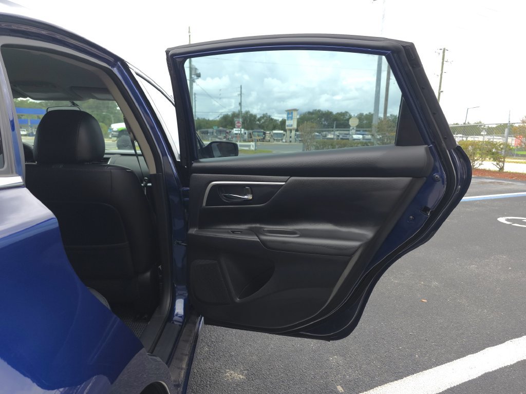 Used 2018 Nissan Altima 2.5 SR w/ SR Special Edition FWD image 16