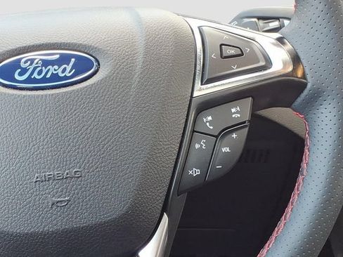Used 2024 Ford Edge ST-Line w/ Class II Trailer Tow Package AWD/4WD image 23