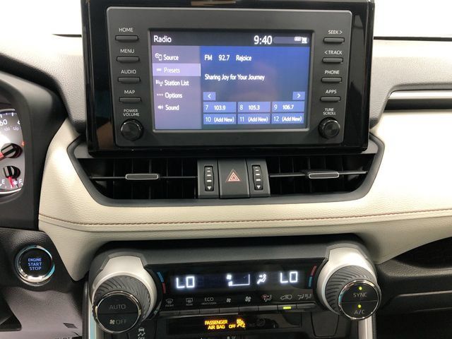 Used 2019 Toyota RAV4 XLE Premium FWD image 20