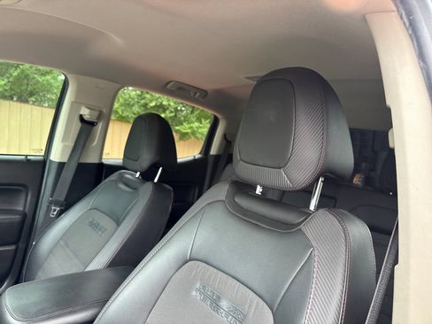 Used 2015 GMC Canyon SLE w/ All-Terrain Package AWD/4WD image 12