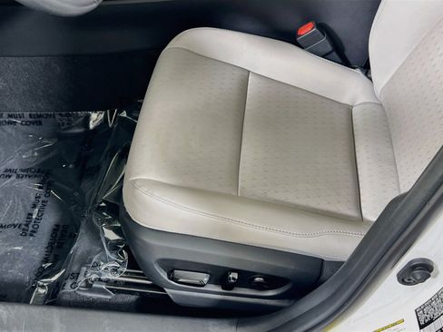 Used 2021 Lexus UX 250h w/ Accessory Package (Z2) AWD/4WD image 18