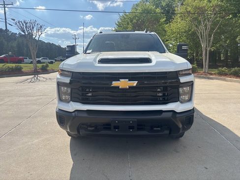 New 2026 Chevrolet Silverado 3500 W/T AWD/4WD image 2