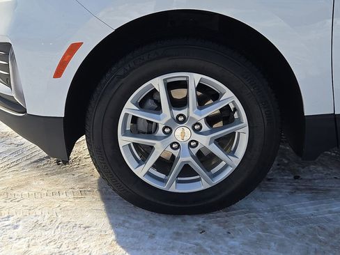 Used 2023 Chevrolet Equinox LT image 13