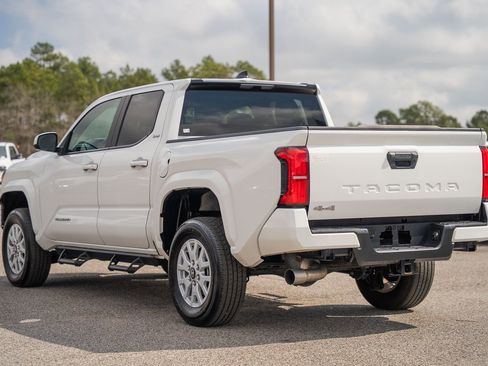 Used 2024 Toyota Tacoma SR5 image 5