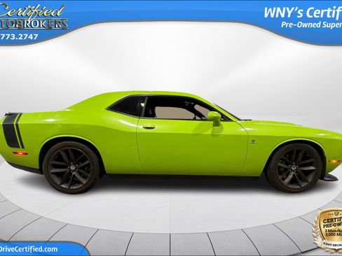 Used 2015 Dodge Challenger R/T Scat Pack w/ Leather Interior Group RWD image 5