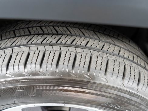 Used 2024 Jeep Grand Cherokee Limited 4xe image 28