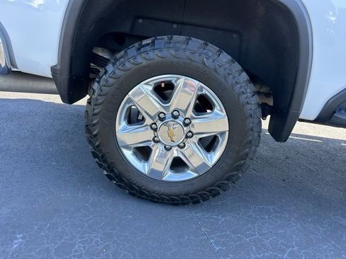 Used 2023 Chevrolet Silverado 2500 LTZ image 7