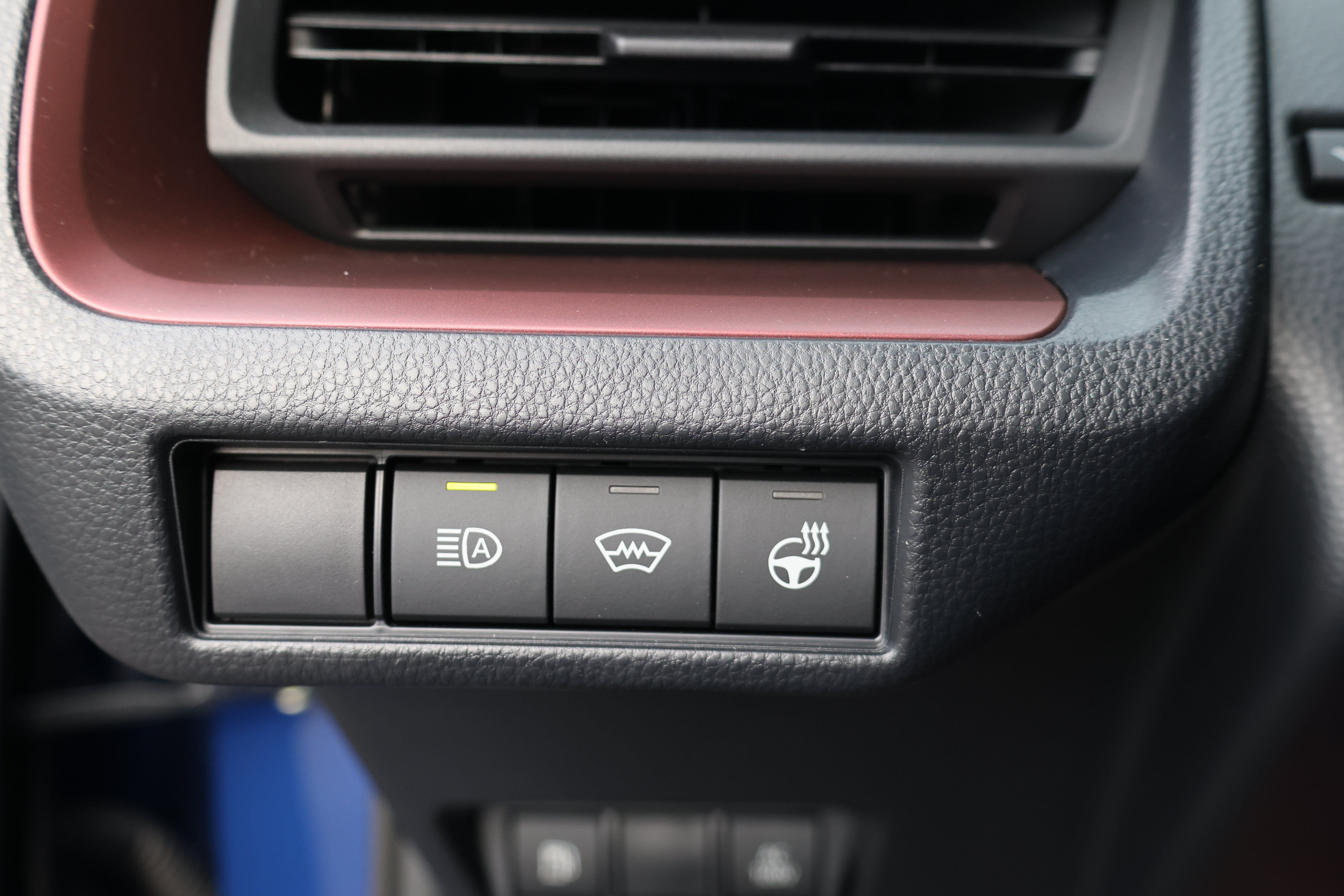 Certified 2026 Toyota Prius Plug-In Hybrid FWD image 34
