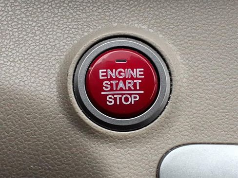 Used 2016 Honda Odyssey SE image 15