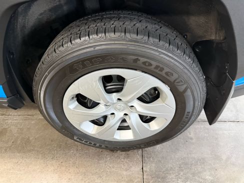 Used 2019 Toyota RAV4 LE w/ All Weather Liner Package AWD/4WD image 31