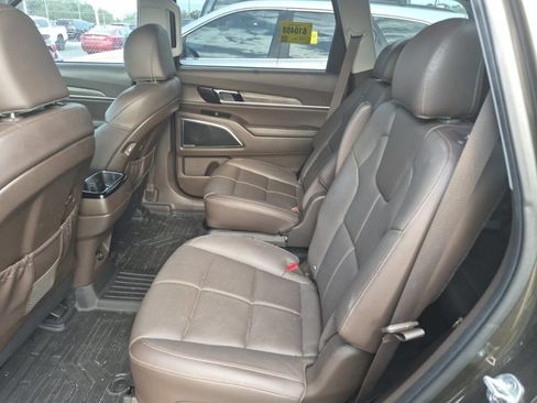 Used 2022 Kia Telluride SX w/ Towing Package FWD image 15