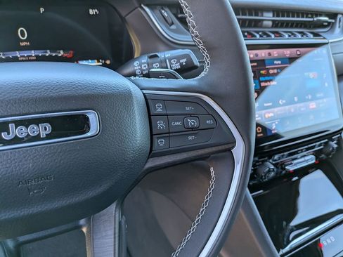 New 2025 Jeep Grand Cherokee L Limited RWD image 20