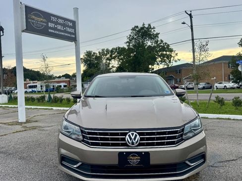 Used 2016 Volkswagen Passat 1.8T S FWD image 2