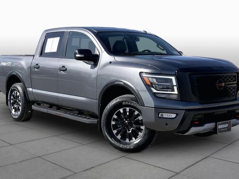 Used 2021 Nissan Titan PRO-4X w/ Pro-4x Convenience Package AWD/4WD image 3