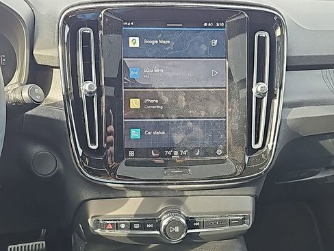 Certified 2023 Volvo XC40 Recharge Plus image 5