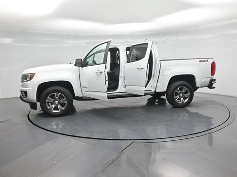 Used 2018 Chevrolet Colorado Z71 RWD image 34