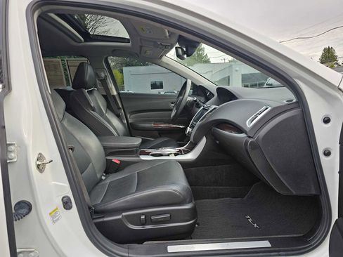 Used 2017 Acura TLX V6 w/ Technology Package image 10