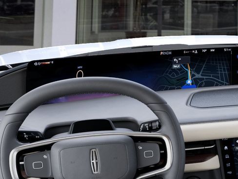 New 2027 Lincoln Navigator Reserve AWD/4WD image 13