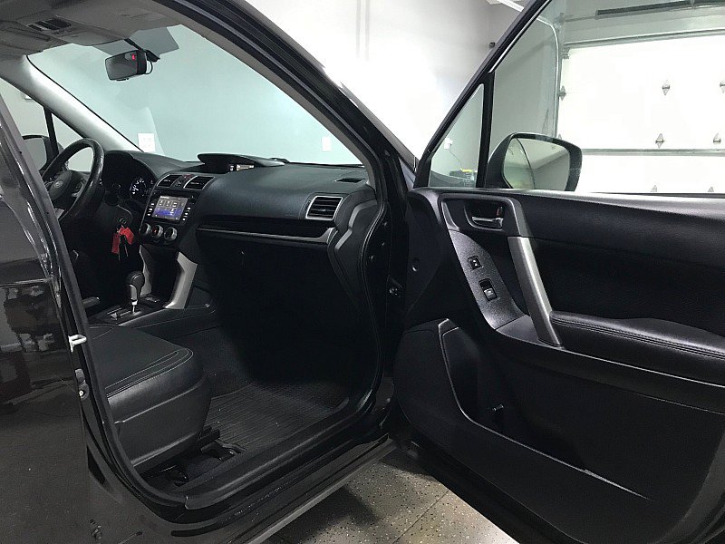 Used 2017 Subaru Forester 2.5i Limited AWD/4WD image 12
