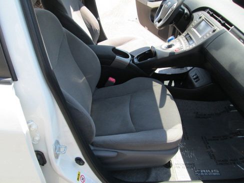 Used 2012 Toyota Prius Prime Plug-In Hybrid image 9