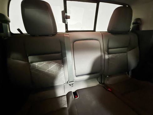 Used 2025 Nissan Frontier SV w/ SV Convenience Package AWD/4WD image 32