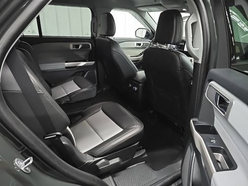 Used 2024 Ford Explorer XLT w/ Equipment Group 202A AWD/4WD image 20