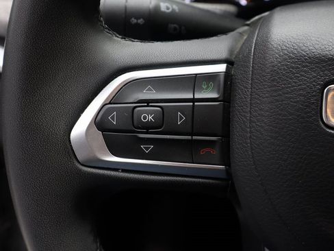 Used 2024 Jeep Compass Latitude image 27