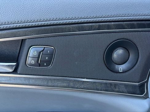 Used 2020 Lincoln Nautilus Reserve image 21