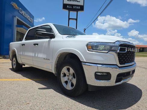 Used 2025 RAM 1500 Big Horn AWD/4WD image 11