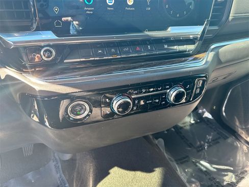 Used 2024 GMC Sierra 1500 Elevation image 24