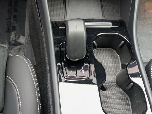 Certified 2023 Volvo C40 P8 Recharge Ultimate image 23