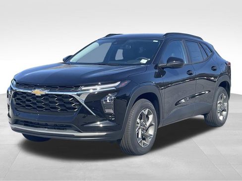 New 2026 Chevrolet Trax LT w/ Driver Confidence Package image 8