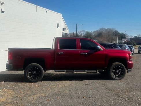 Used 2017 Chevrolet Silverado 1500 LTZ Z71 w/ LTZ Plus Package image 7