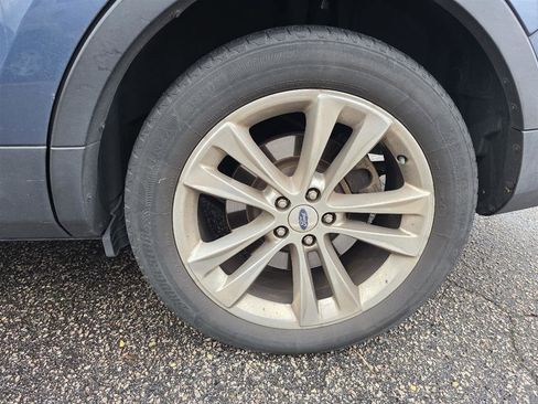 Used 2018 Ford Explorer Limited w/ Equipment Group 301A image 9