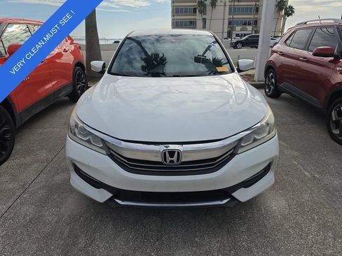 Used 2017 Honda Accord Sport image 2