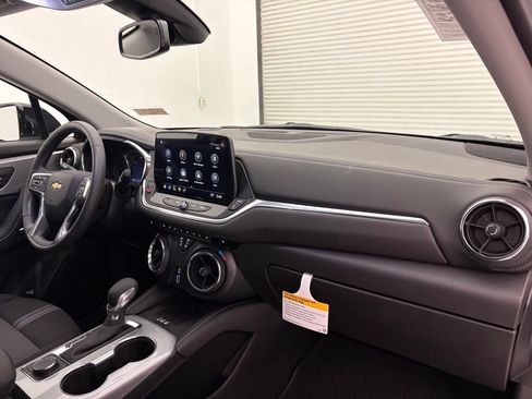 New 2026 Chevrolet Blazer LT w/ Convenience Package FWD image 41
