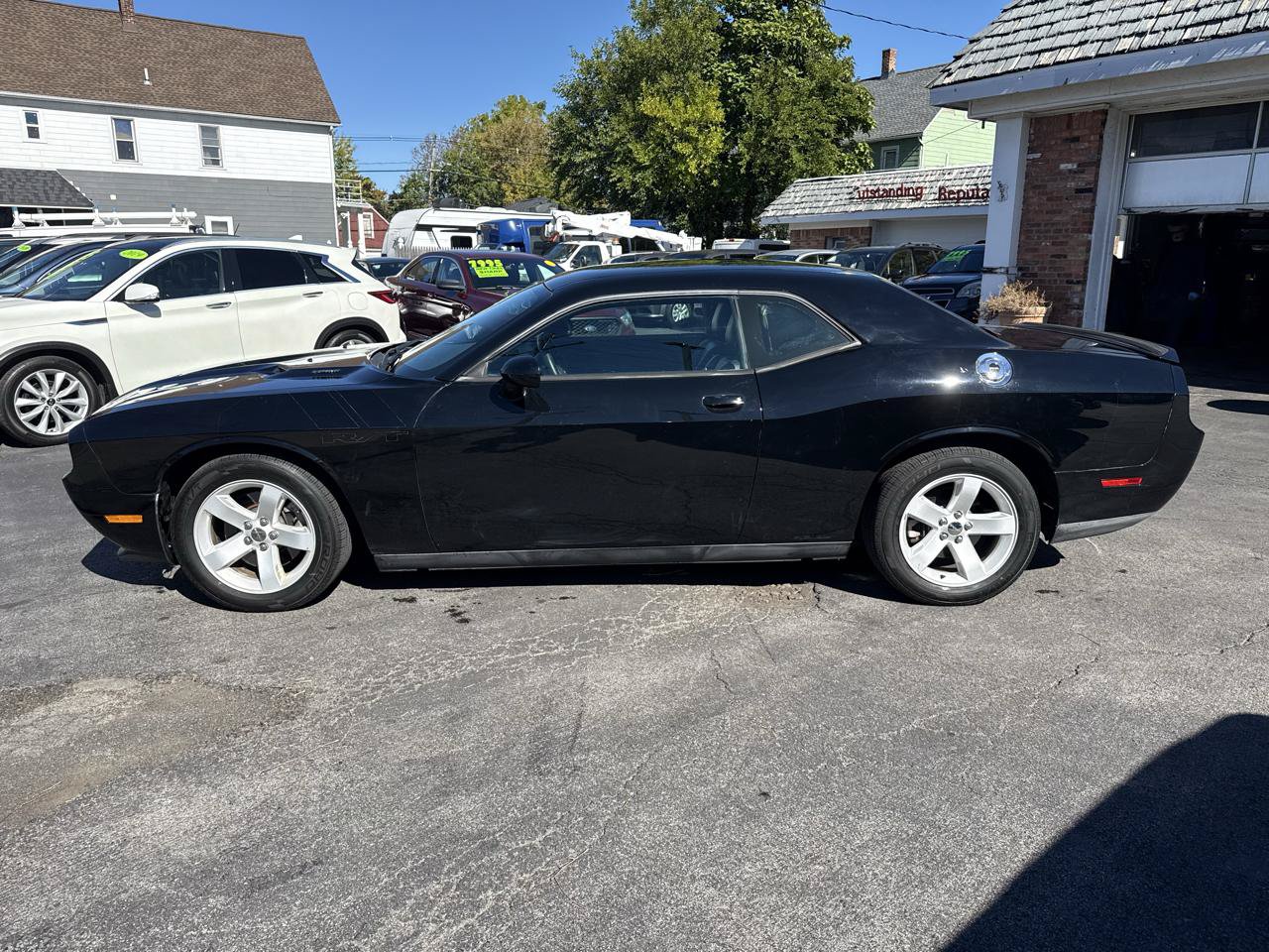 Used 2014 Dodge Challenger R/T RWD image 8