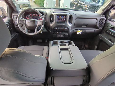 Used 2022 Chevrolet Silverado 1500 Custom Trail Boss AWD/4WD image 18