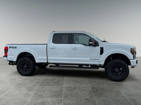 Used 2022 Ford F250 Lariat w/ Black Appearance Package image 6